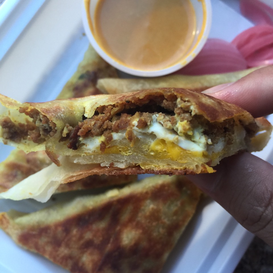 Murtabak (Roti filled with minced beef, vegetarian curry dip) at Chomp Chomp (CLOSED) on #foodmento http://foodmento.com/place/7668