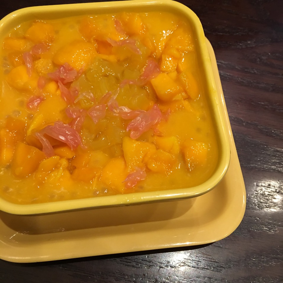 Mango Pomelo Sago Sweet Soup at Beautiful Memory Dessert 美滿記甜品 on #foodmento http://foodmento.com/place/7674