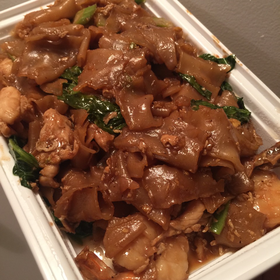 Pad See Eiw Noodle on #foodmento http://foodmento.com/dish/30006