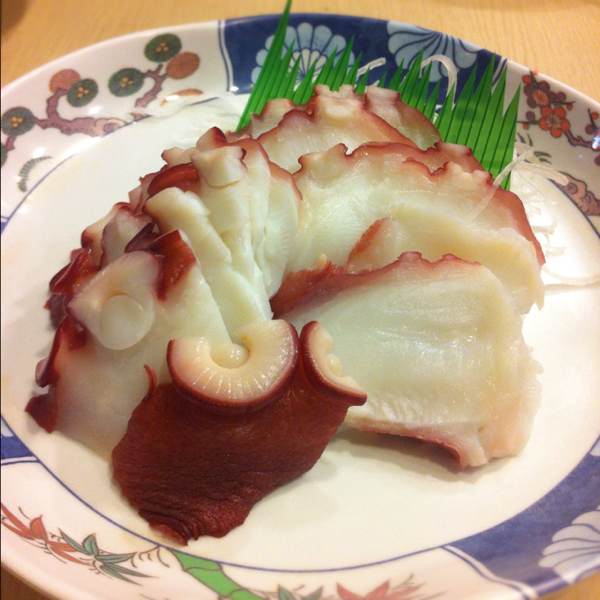 Tako Sashimi (block) from Fish Mart Sakuraya on #foodmento http://foodmento.com/dish/1044