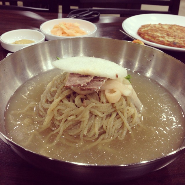 물 냉 면 (Cold Noodles) at 을밀대 (乙密臺) on #foodmento http://foodmento.com/place/778