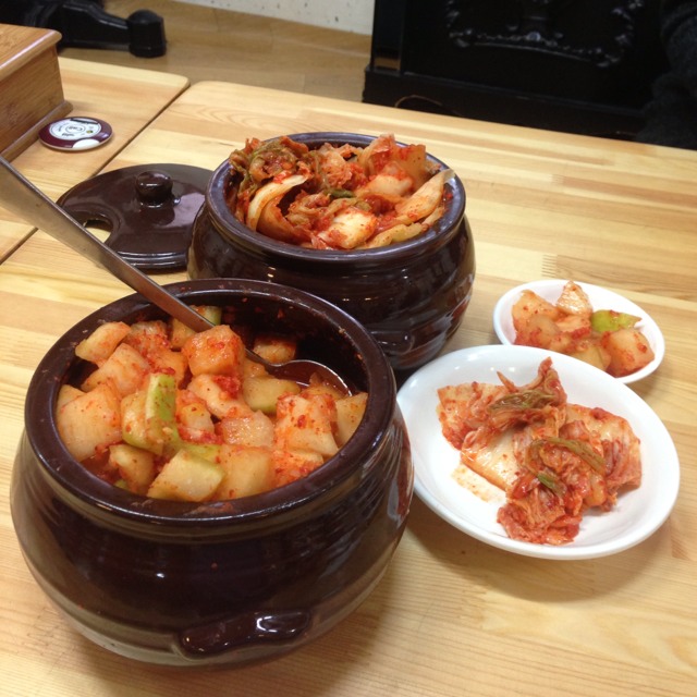 Banchan (Kimchi) at 토속촌삼계탕 (Tosokchon Samgaetang) on #foodmento http://foodmento.com/place/781