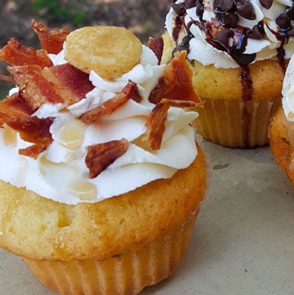 Maple Bacon cupcake from Caked Up on #foodmento http://foodmento.com/dish/31194