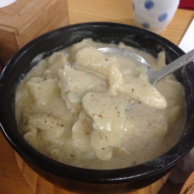 Sujebi (Hand Torn Noodle Soup) at 장사랑 on #foodmento http://foodmento.com/place/805