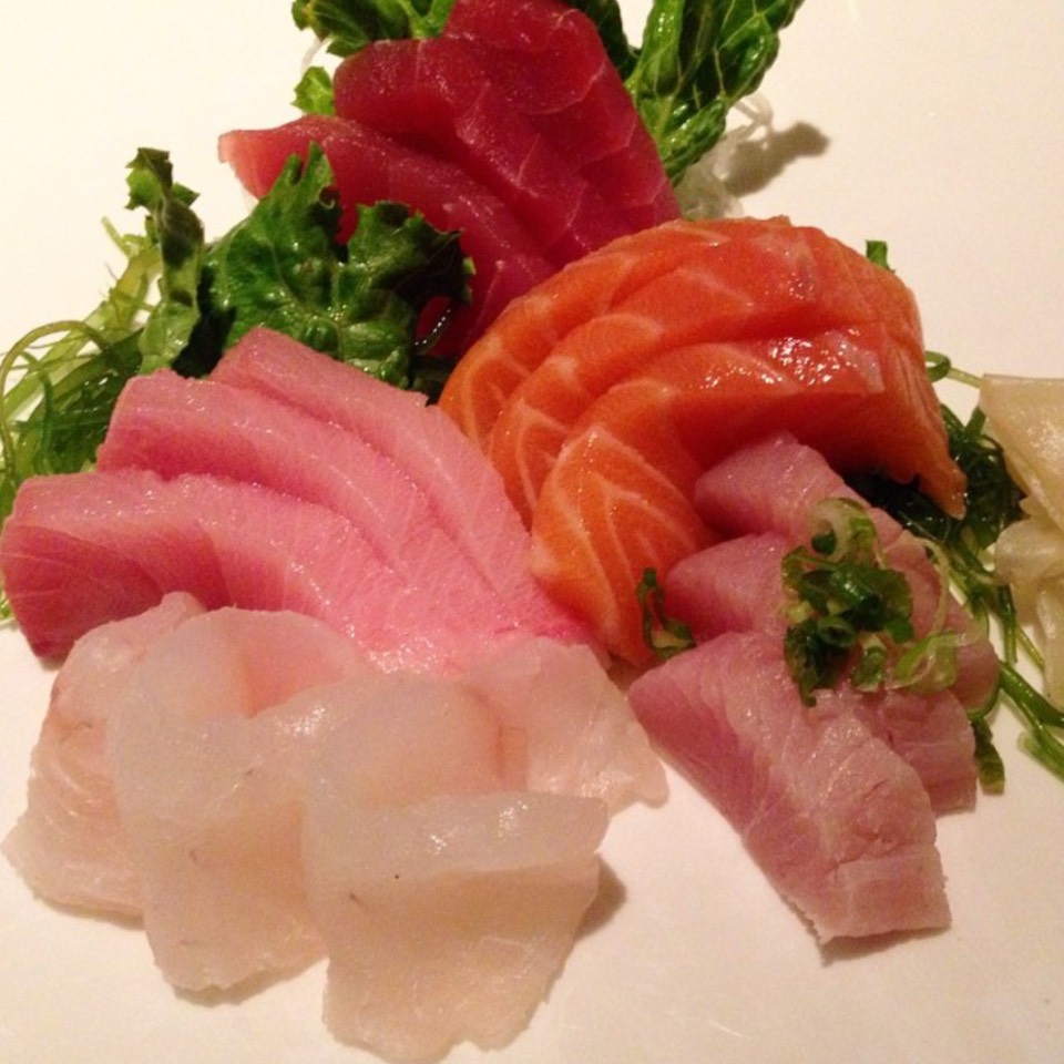 Sashimi Deluxe from Takahachi on #foodmento http://foodmento.com/dish/31507