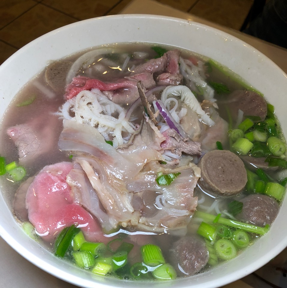 Pho Dac Biet (Noodle Soup) at Nha Trang Centre on #foodmento http://foodmento.com/place/8346