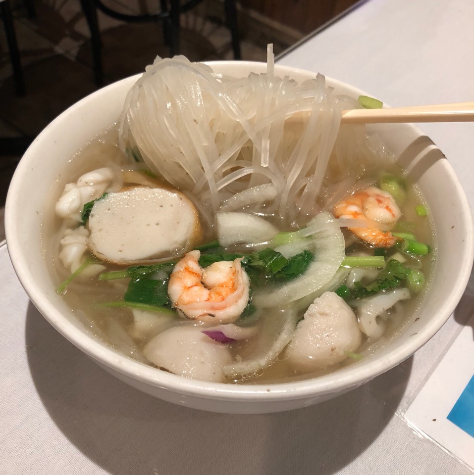 Pho Nam Vang (Hu Tieu Seafood Noodle Soup) from Nha Trang Centre on #foodmento http://foodmento.com/dish/44820