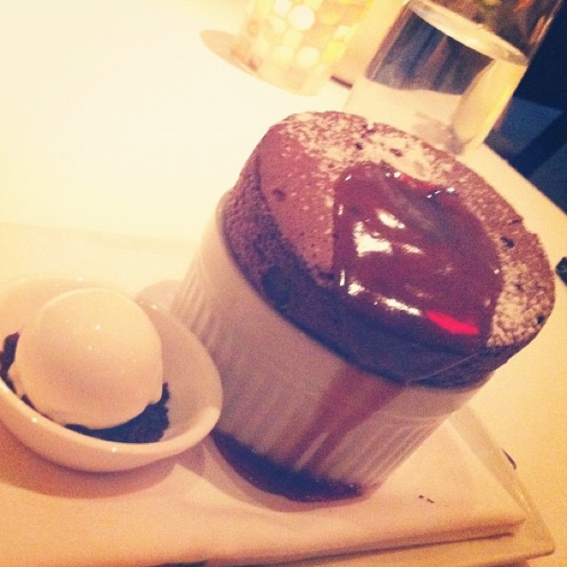 Bittersweet Chocolate Soufflé (with Peppermint Ice Cream) at Dovetail on #foodmento http://foodmento.com/place/844