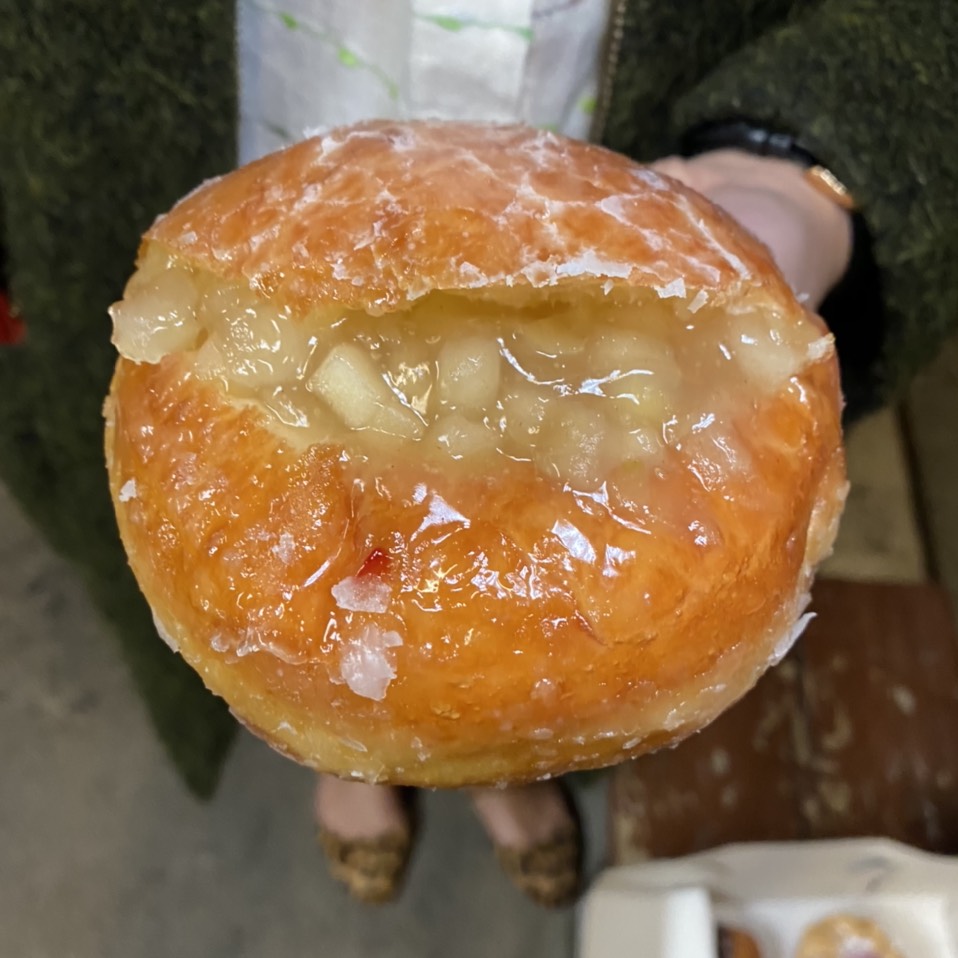 Apple Filled Donut at The Donut Man on #foodmento http://foodmento.com/place/8572