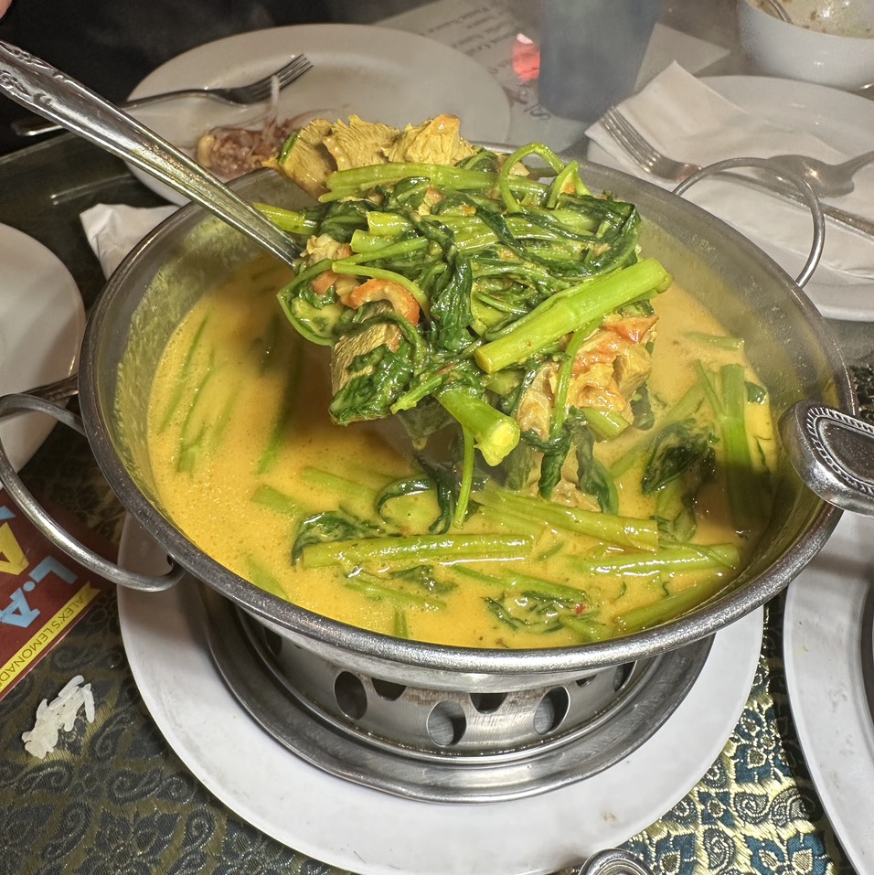 Taepo Duck Curry $23 from Jitlada Thai Restaurant on #foodmento http://foodmento.com/dish/56691