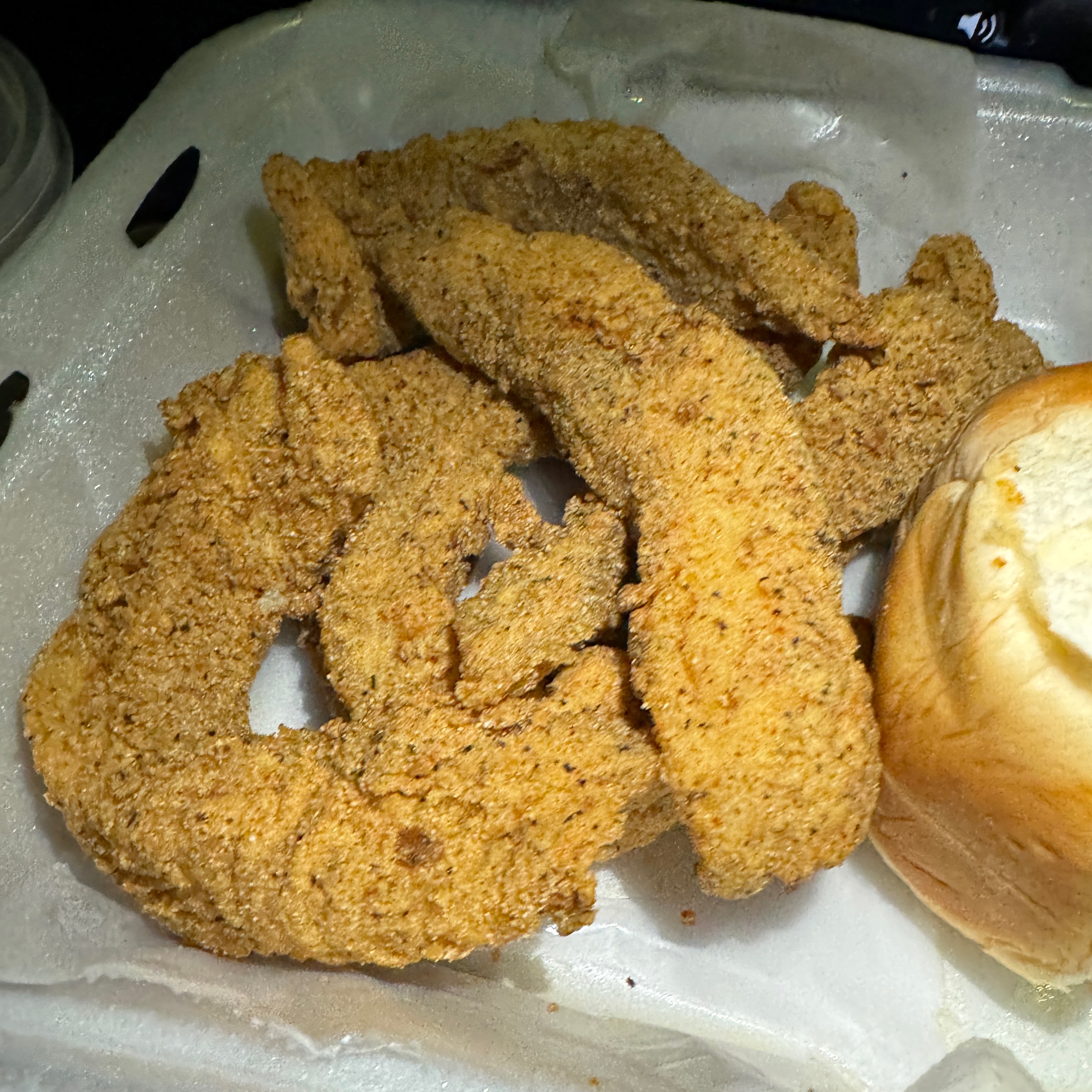 Fried Catfish Dinner $13.70 at Cw & Chris Chicken & Shrimp on #foodmento http://foodmento.com/place/8728