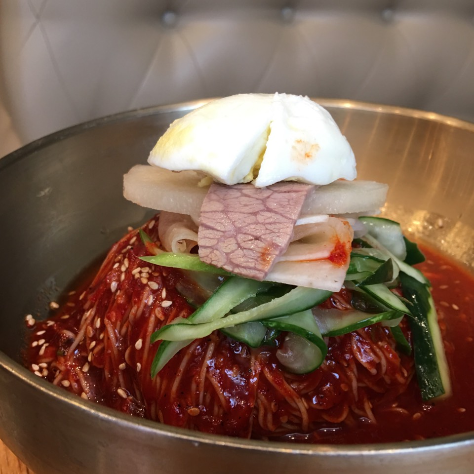 Bibim Naengmyeon (Chilled sweet potato noodles, sliced boiled beef, pear, pickled radish, and cucumber, gochujang sauce) on #foodmento http://foodmento.com/dish/37164