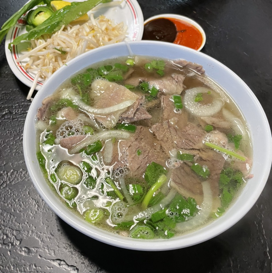 Pho Chin Gau (Brisket, Fatty Beef) from Phở 79 (Pho 79) on #foodmento http://foodmento.com/dish/53703
