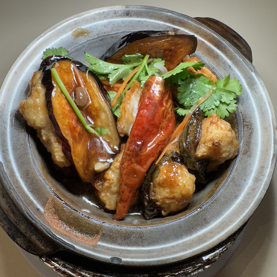 Claypot Yong Tau Fu $15 at Kok Sen Restaurant on #foodmento http://foodmento.com/place/919