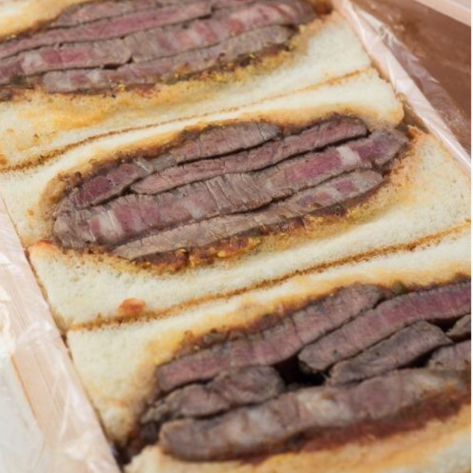 Steak sandwich from 西洋料理 島 on #foodmento http://foodmento.com/dish/35617
