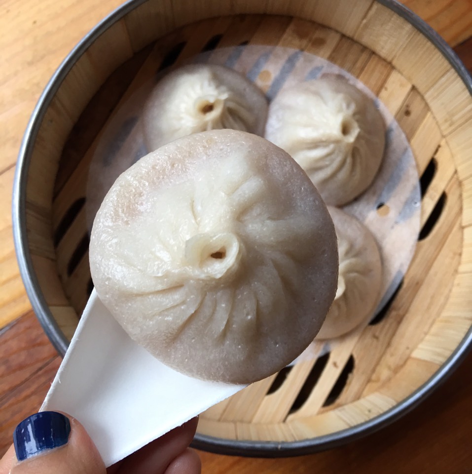 Yaso Pork Soup Dumplings from Yaso Tangbao on #foodmento http://foodmento.com/dish/40760