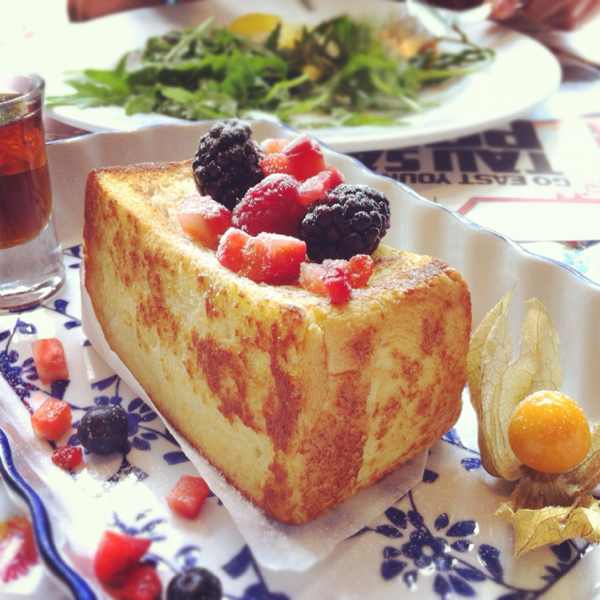 Very Berry Stuffed French Toast (Brunch) at Dempsey House on #foodmento http://foodmento.com/place/96