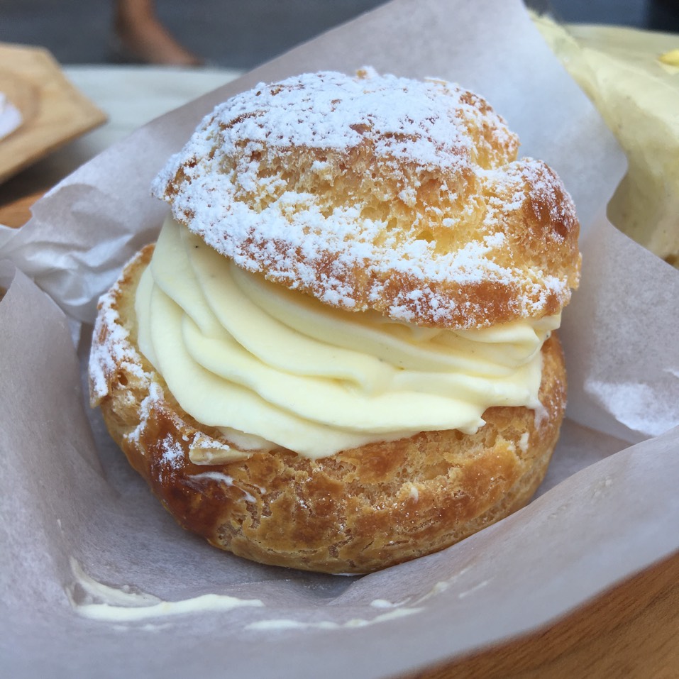Cream Puff at Burrow on #foodmento http://foodmento.com/place/9704