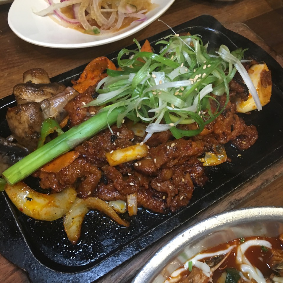 Jae Yook Bokum (Spicy Marinated Pork) at Five Senses on #foodmento http://foodmento.com/place/9794
