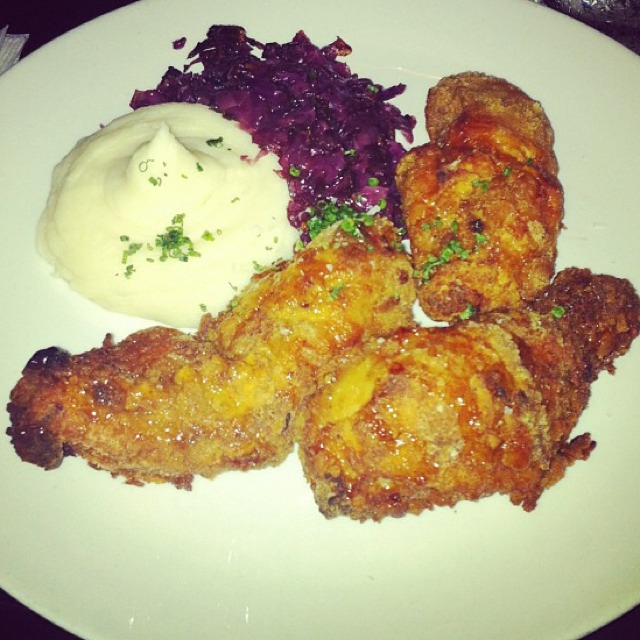 Fried Chicken With Honey at Franklin Cafe on #foodmento http://foodmento.com/place/2442