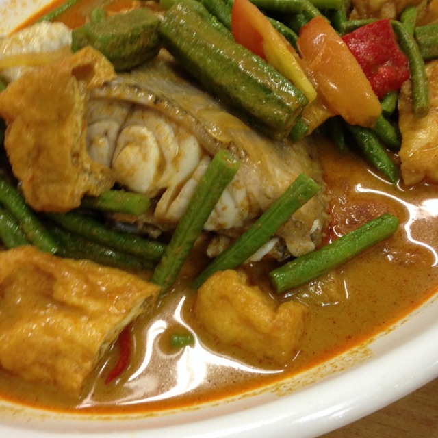 Curry Fish Tail at Kok Sen Restaurant on #foodmento http://foodmento.com/place/919