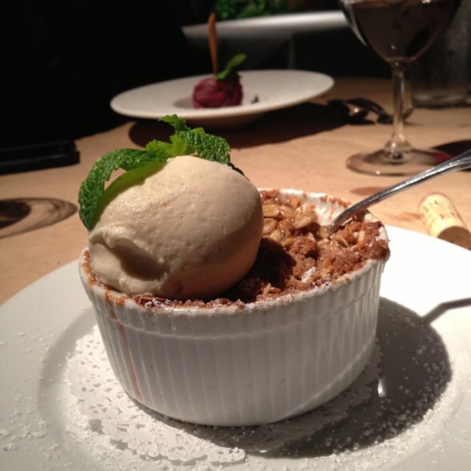 Apple Crisp on #foodmento http://foodmento.com/dish/26882