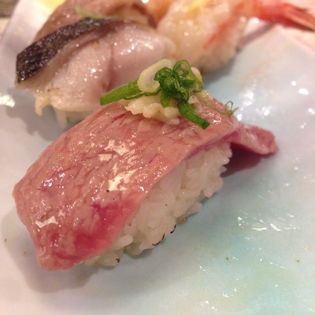 Roasted Kagoshima Wagyu Beef Sushi at Itacho Sushi 板长寿司 on #foodmento http://foodmento.com/place/1948