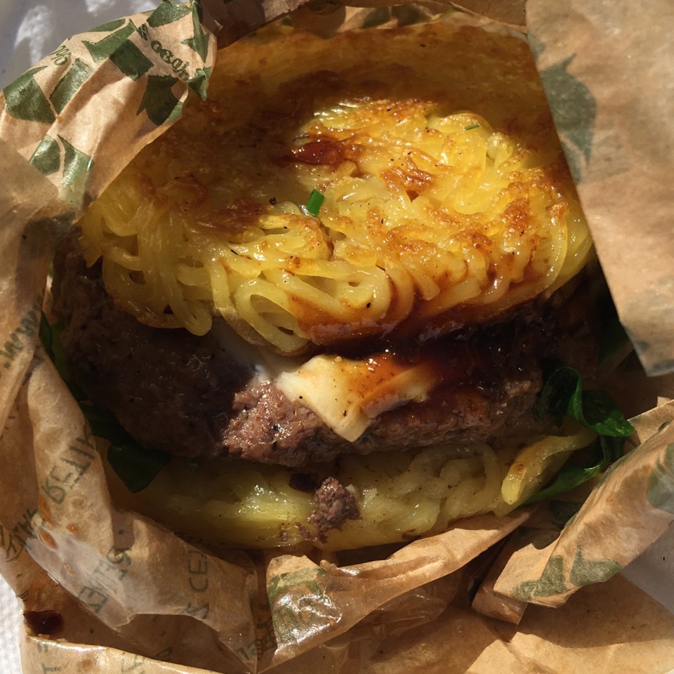 Ramen Burger @ Ramen Burger from Smorgasburg Williamsburg on #foodmento http://foodmento.com/dish/11836