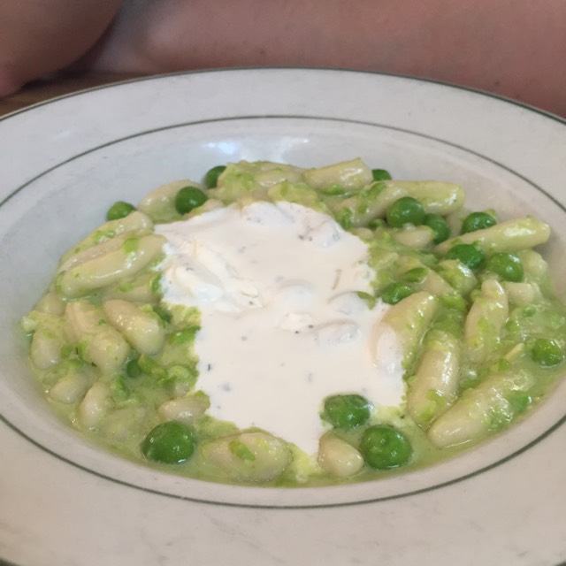 Snow Pea Purée Cavatelli at Rosemary’s Enoteca & Trattoria on #foodmento http://foodmento.com/place/3228