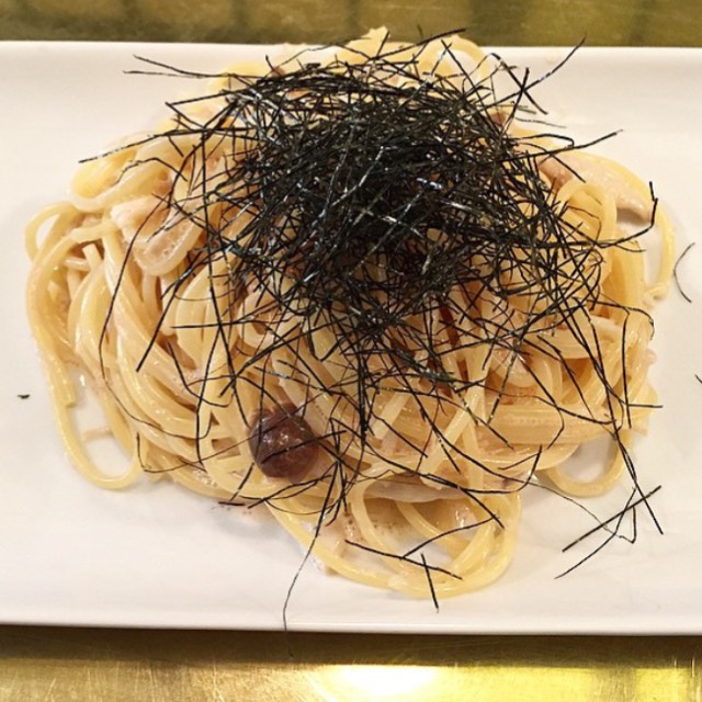 Mushroom Pasta from Hi-Collar - ハイカラ on #foodmento http://foodmento.com/dish/31530