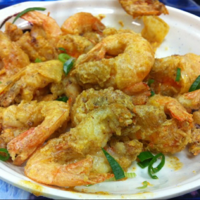 Salted Egg Yolk Shrimp at Tung Po Kitchen 東寶小館 on #foodmento http://foodmento.com/place/5542