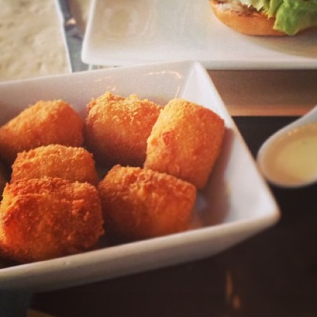 Cheesy Tater Tots (Off the Menu) from Umami Burger on #foodmento http://foodmento.com/dish/2612