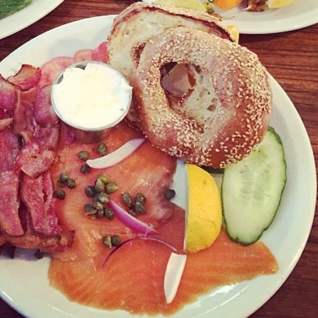 Smoked Salmon Bagel at Le Cartet Resto Boutique on #foodmento http://foodmento.com/place/2715