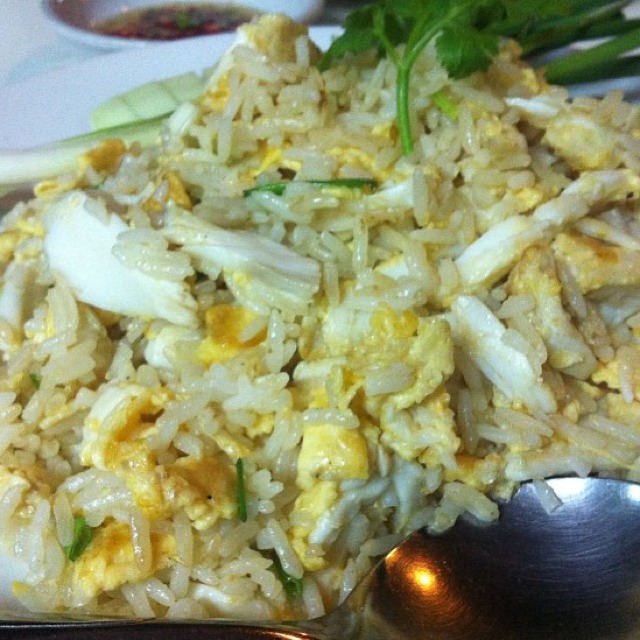 Crab Fried Rice at เจ๊ไฝ (Jay Fai) on #foodmento http://foodmento.com/place/1215