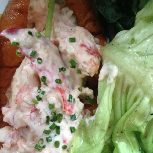 Lobster Roll at Mary's Fish Camp on #foodmento http://foodmento.com/place/1259