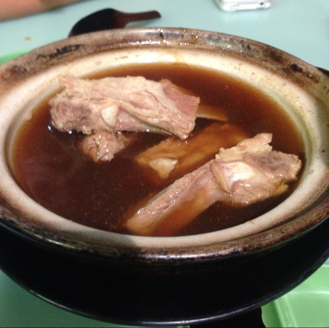 Pork Ribs Soup from Leon Kee Claypot Pork Rib Soup on #foodmento http://foodmento.com/dish/5421