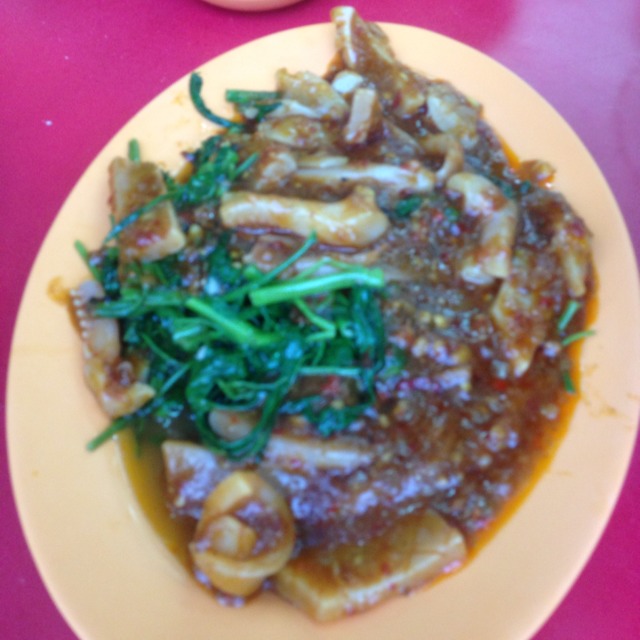 Cuttlefish Kangkong at Tian Wai Tian Fish Head Steamboat Restaurant 天外天（鸿记）潮洲鱼头炉 on #foodmento http://foodmento.com/place/1461