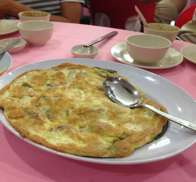 Oyster Omelette  from Quan Xiang Yuan (Jing Ji) Seafood Restaurant on #foodmento http://foodmento.com/dish/5725