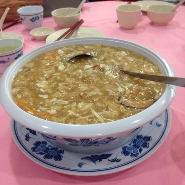 Fish Maw Sea Cucumber Stew from Quan Xiang Yuan (Jing Ji) Seafood Restaurant on #foodmento http://foodmento.com/dish/5727