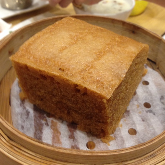 Steamed Egg Cake from Tim Ho Wan 添好運 on #foodmento http://foodmento.com/dish/6779
