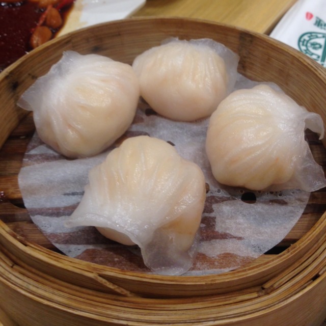 Prawn Dumpling from Tim Ho Wan 添好運 on #foodmento http://foodmento.com/dish/6782