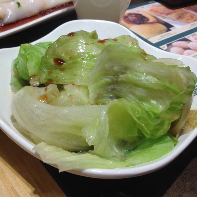 Poached Fresh Seasonal Vegetable at Tim Ho Wan 添好運 on #foodmento http://foodmento.com/place/1831