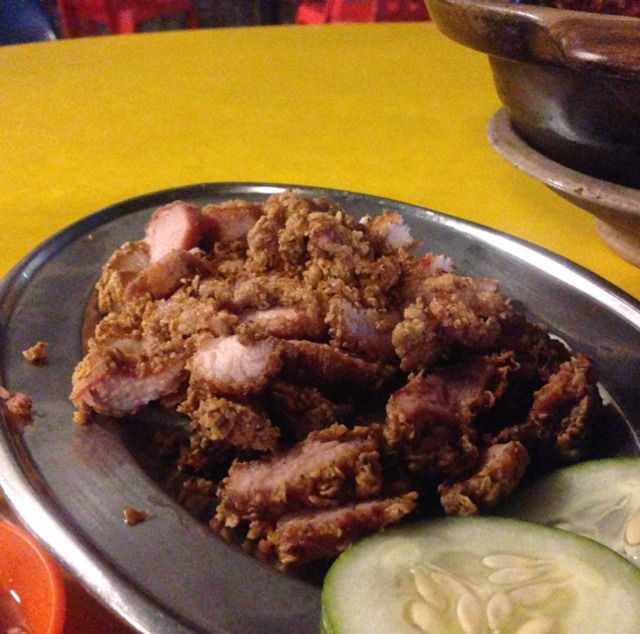 Deep Fried Pork with Fermented Red Beancurd from Ah Sing Lok Lok 阿胜碌碌 on #foodmento http://foodmento.com/dish/9307