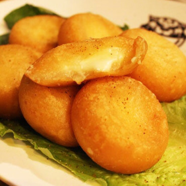 Crispy Cheesy Mochi from Tiger Curry on #foodmento http://foodmento.com/dish/20700