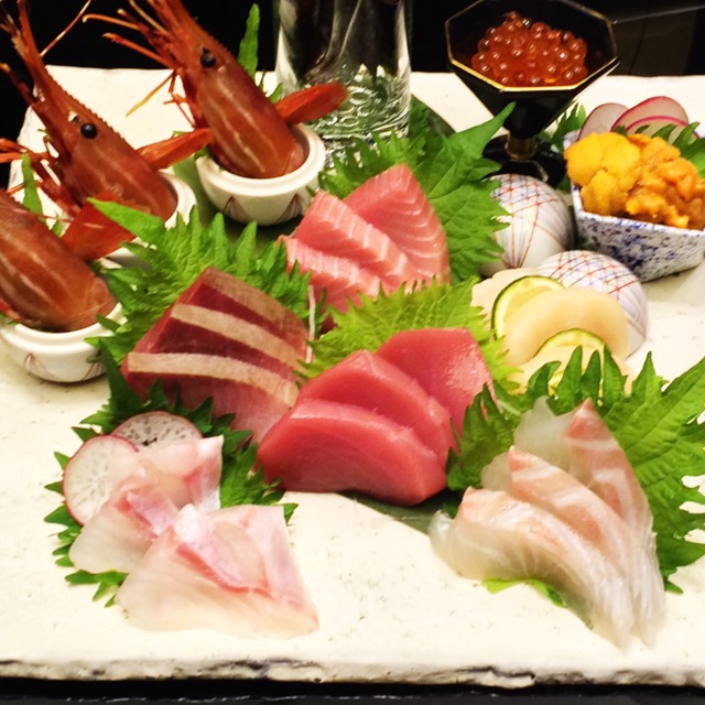 Seasonal Sashimi Platter  from Bishoku Club Yoshida 美食俱樂部吉田 on #foodmento http://foodmento.com/dish/25354