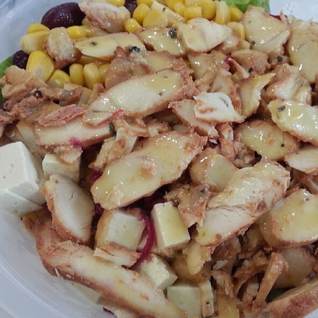 BBQ Chicken Salad (Customizable) at The Salad Corner on #foodmento http://foodmento.com/place/2468