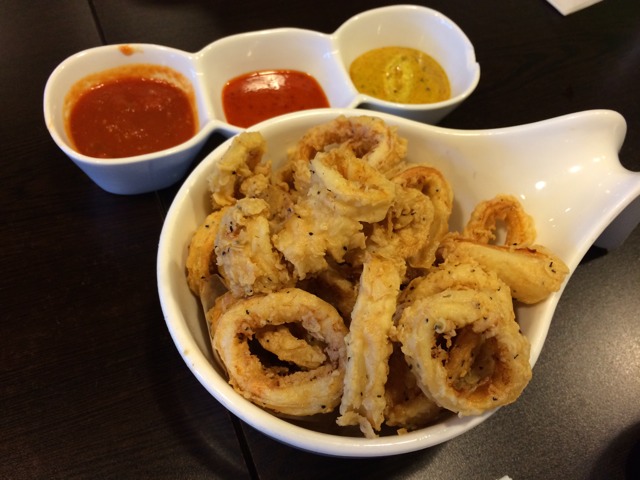Fried Crispy Calamari  from Cutting Board on #foodmento http://foodmento.com/dish/14194