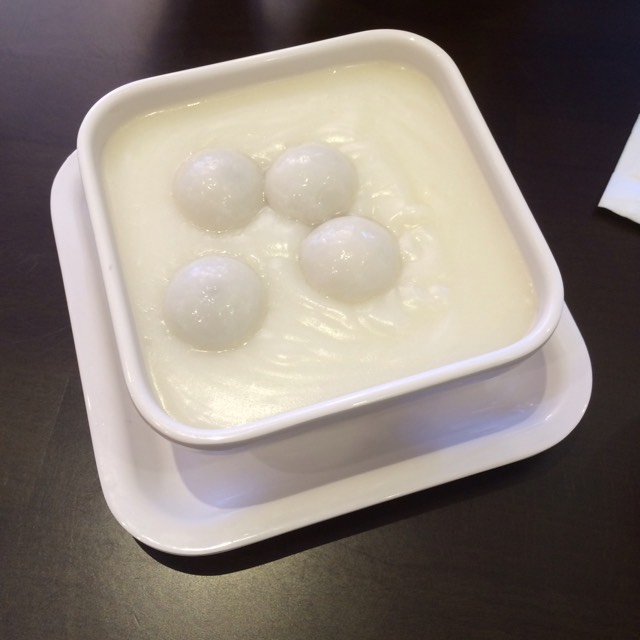 Almond Paste Soup With Mochi (sesame/ Peanut 4 Pieces)  from Mango Mango on #foodmento http://foodmento.com/dish/31732