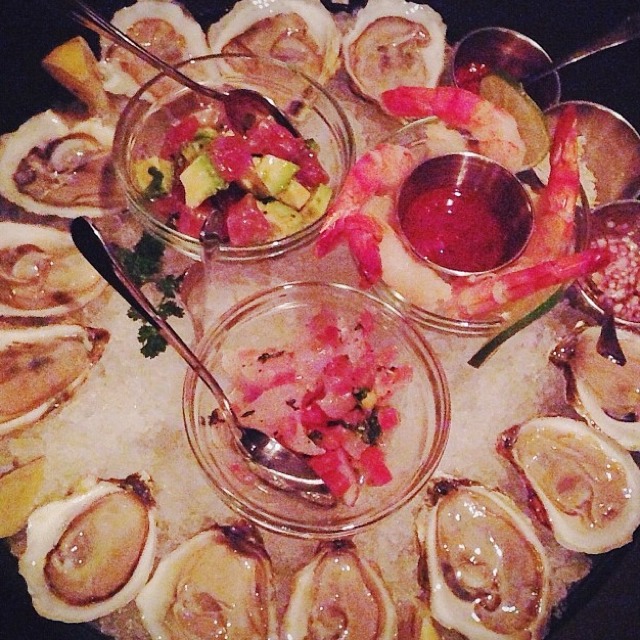 Virgola Platter (Oysters, Tuna Tartare, Fluke & Mango Ceviche, Shrimp Cocktail) on #foodmento http://foodmento.com/dish/13302