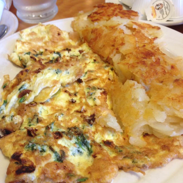 Spinach & Feta Omelette at Georgia Diner on #foodmento http://foodmento.com/place/284